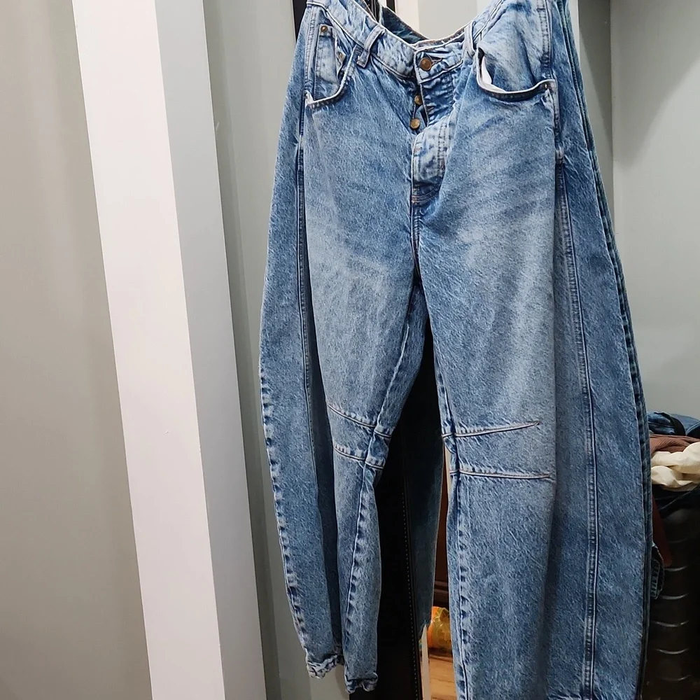 We The Free Women's Barrel Jeans - Picture 2 of 4